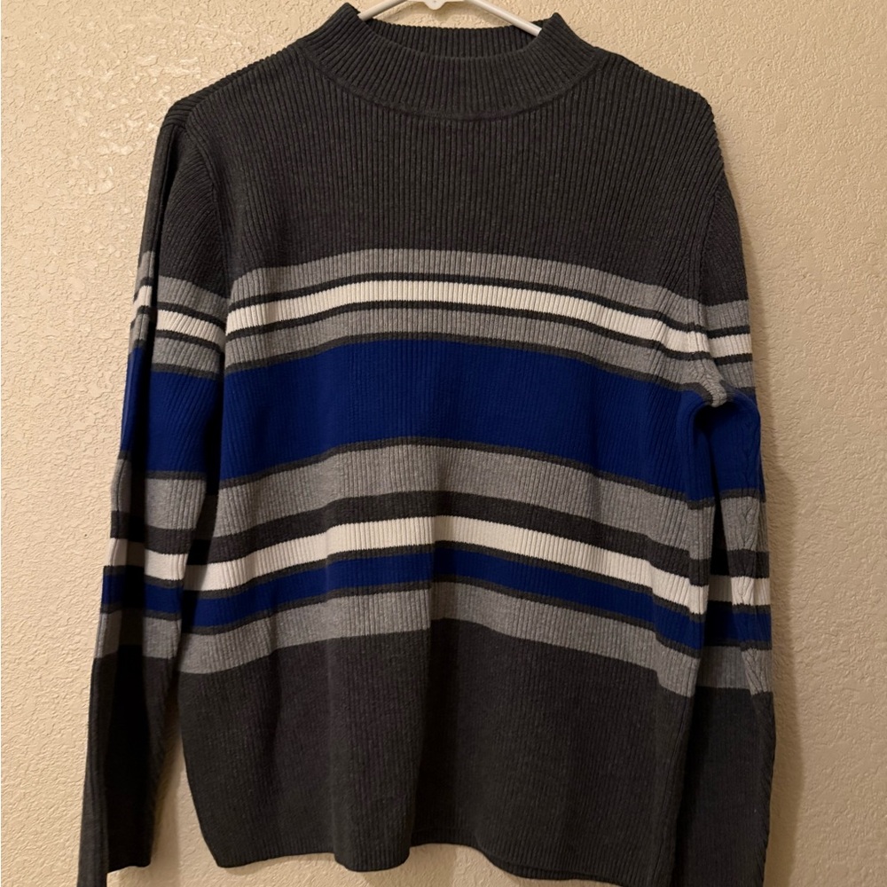 Karen Scott Men's Crewneck Sweater with Blue and Gray Stripes